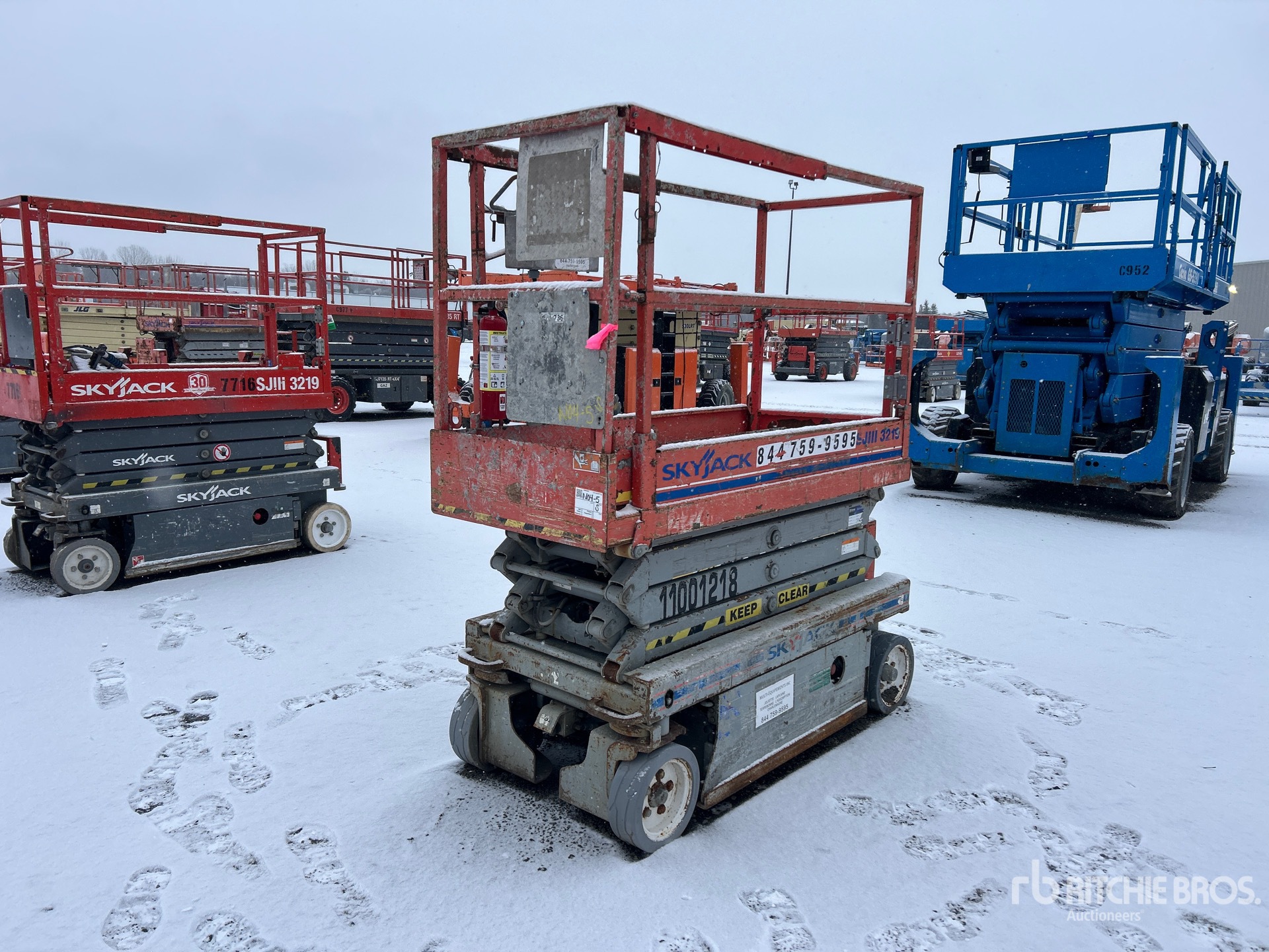 General Appearance with Picture, Left Front Corner