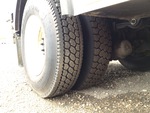 Underbody with Right Rear Drive Tires