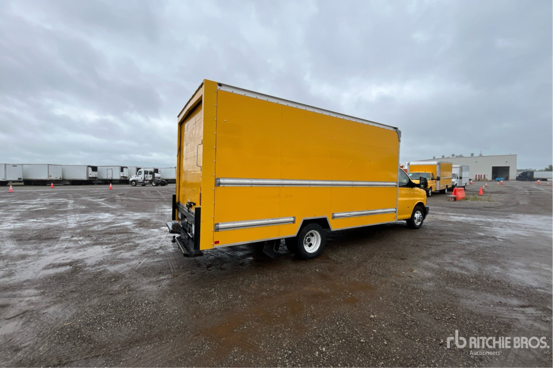 General Appearance with Picture, Right Rear Corner
