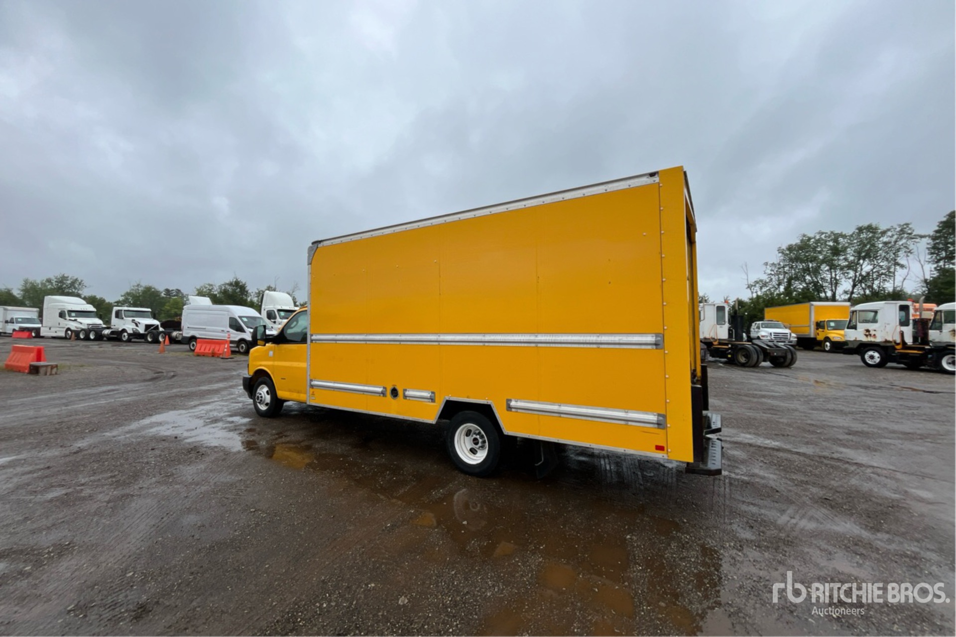 General Appearance with Picture, Left Rear Corner