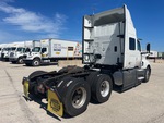 MN269509 - 2021 International LT625: Picture, Right Rear Corner