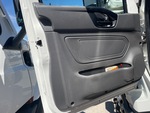 MN269509 - 2021 International LT625: Cab Doors