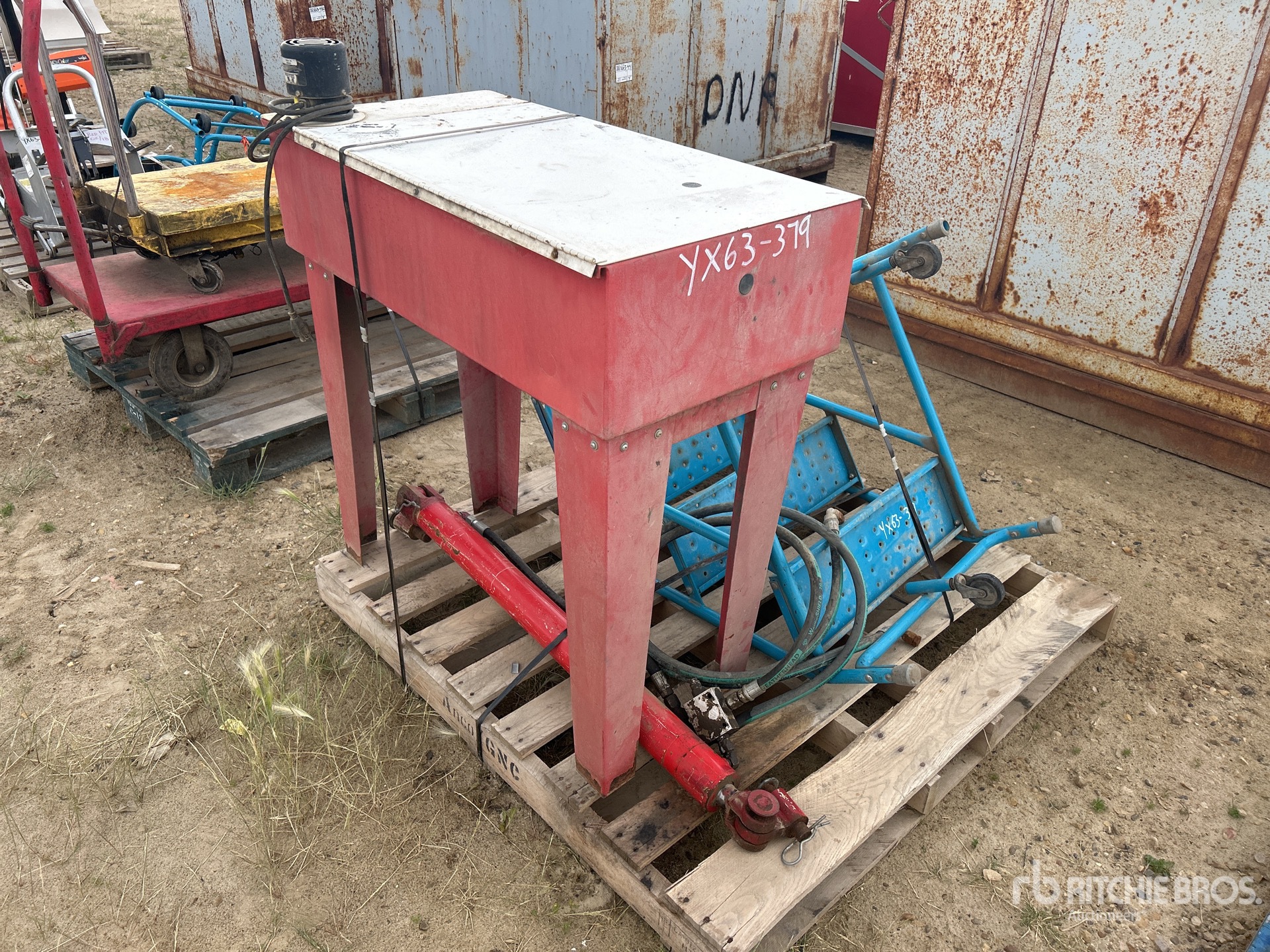 General Appearance with Picture, Right Front Corner