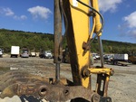 Hydraulics with Thumb Cylinder