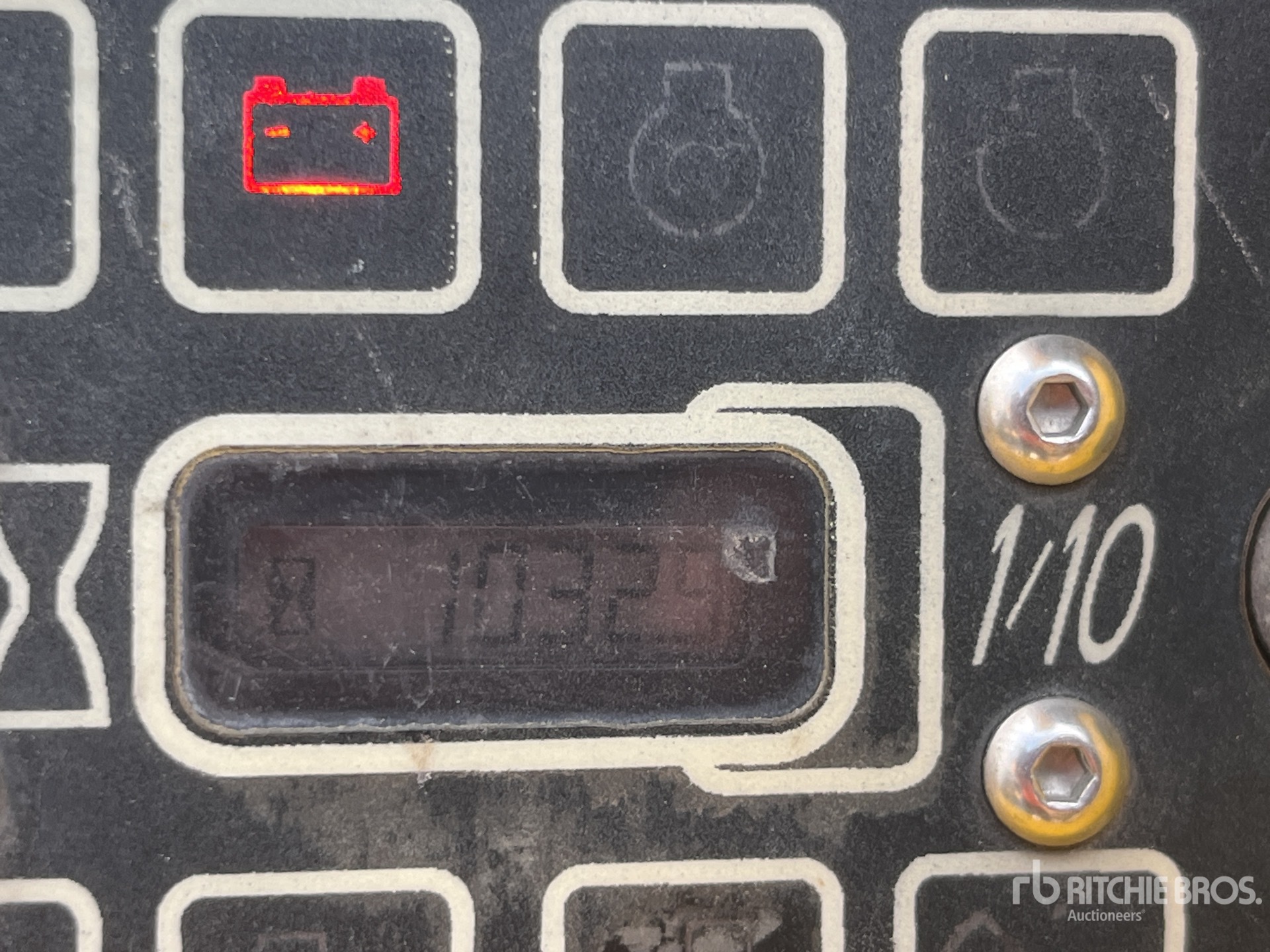 General Appearance with Hour Meter / Odometer