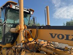 Hydraulics with Blade Lift Cylinders