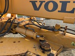 Hydraulics with Blade Side Shift Cylinders