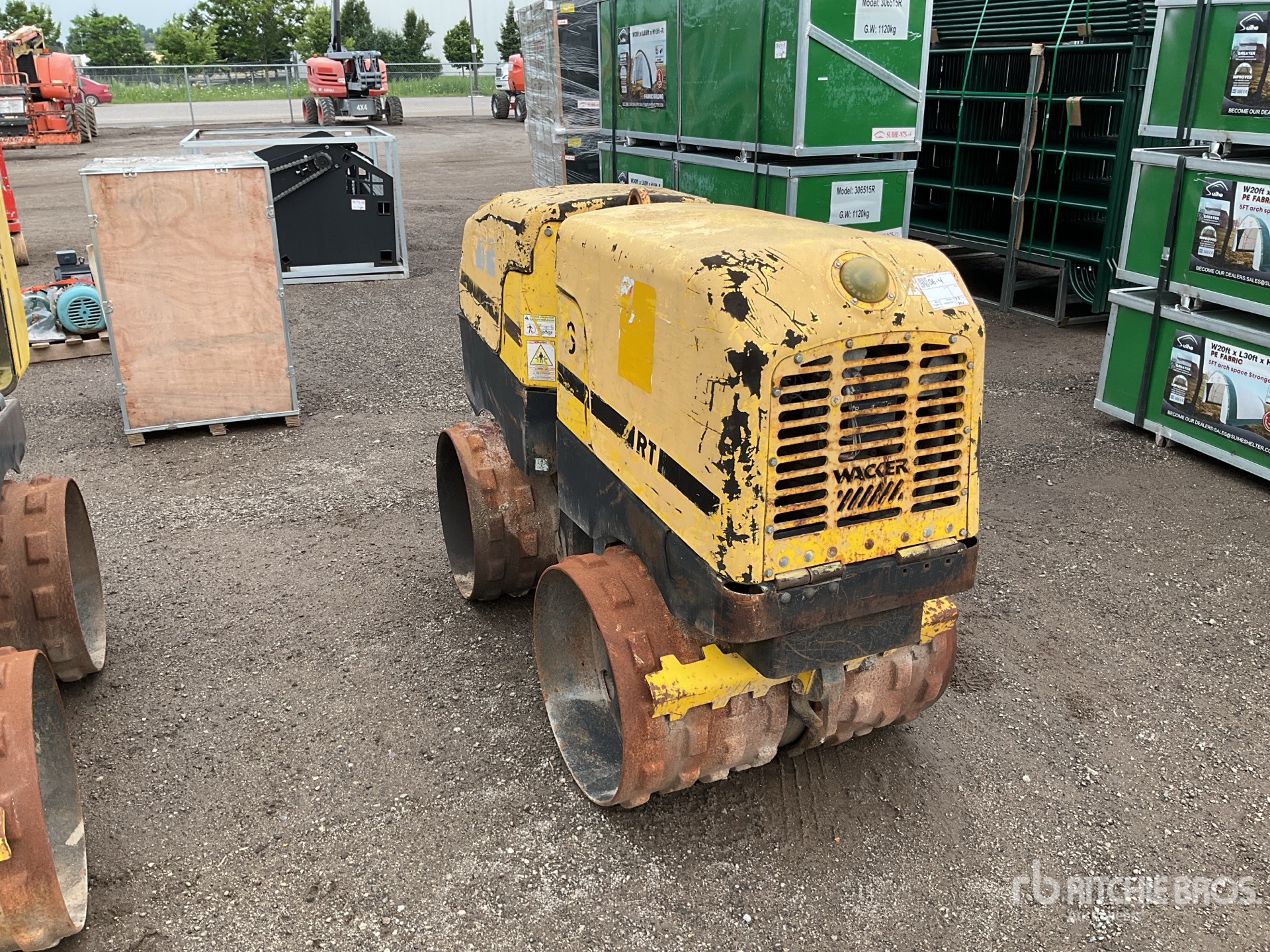 General Appearance with Picture, Left Front Corner