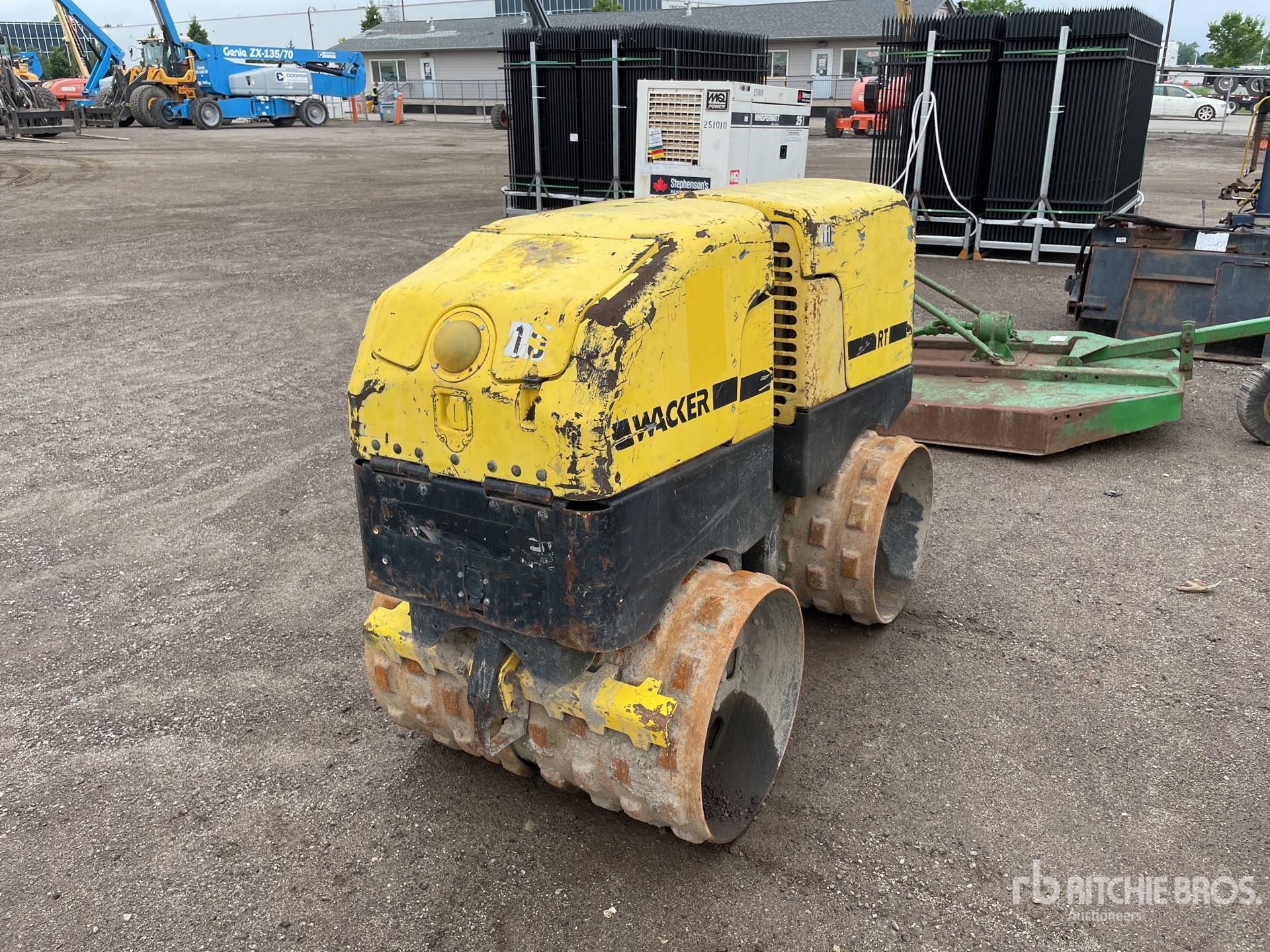 General Appearance with Picture, Left Front Corner