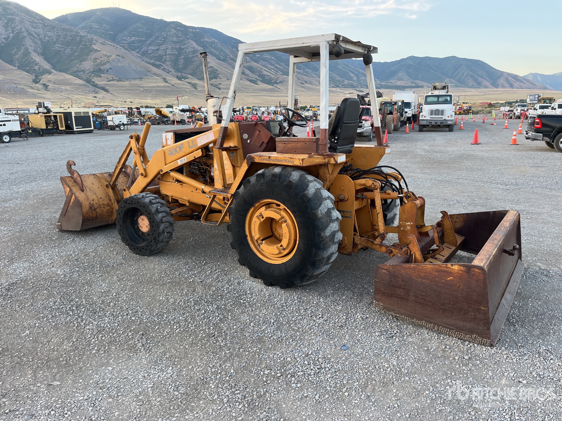 General Appearance with Picture, Left Rear Corner