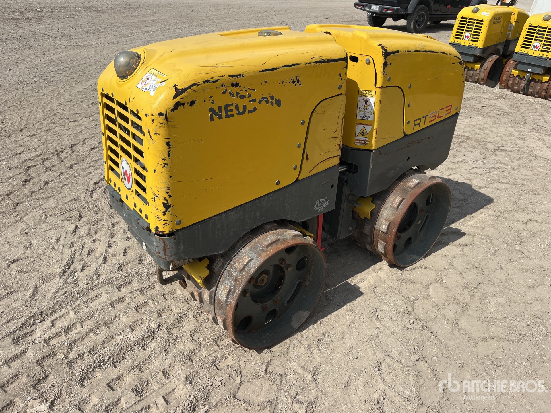 General Appearance with Picture, Left Front Corner