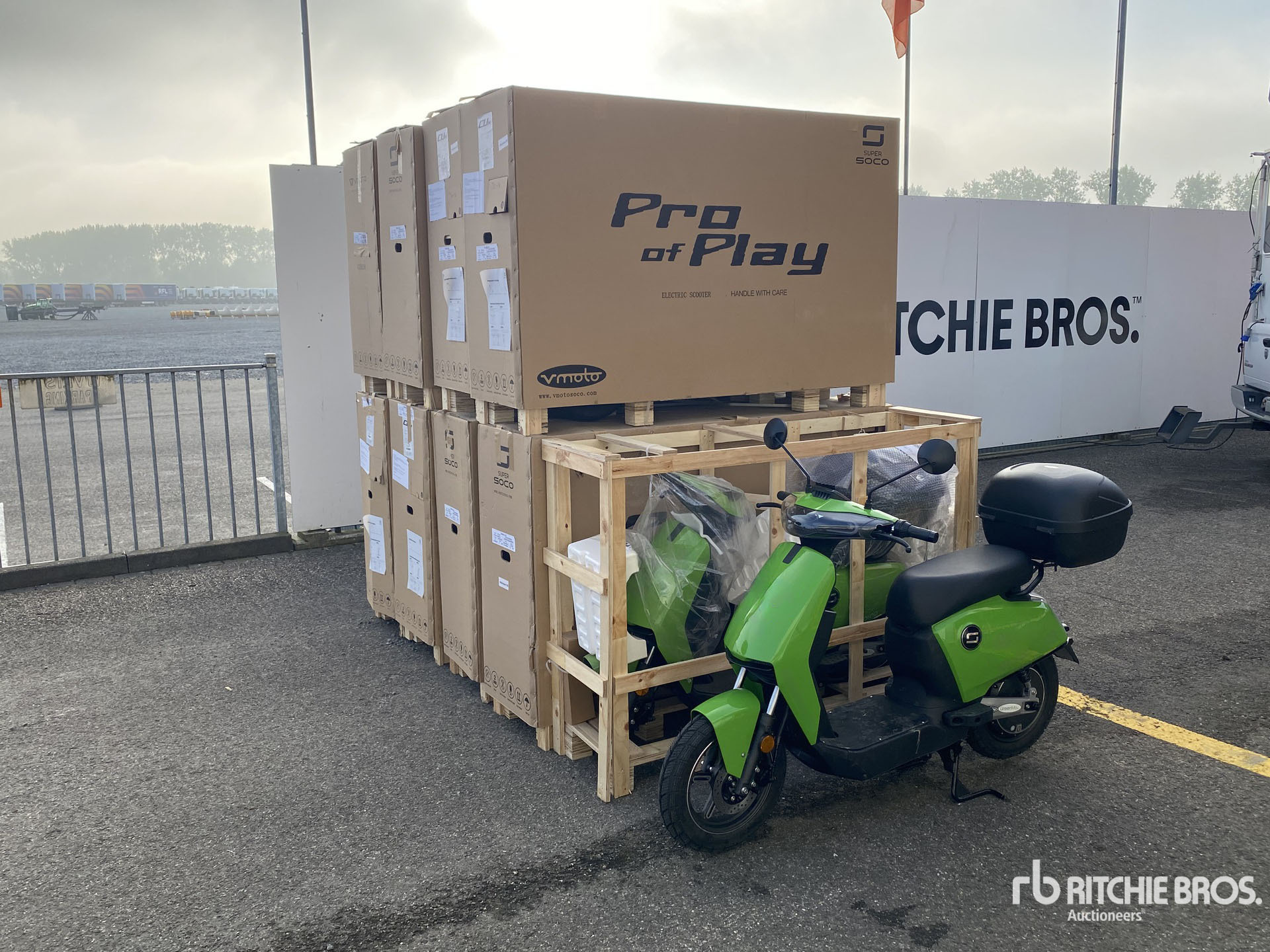 General Appearance with Glamour Shot