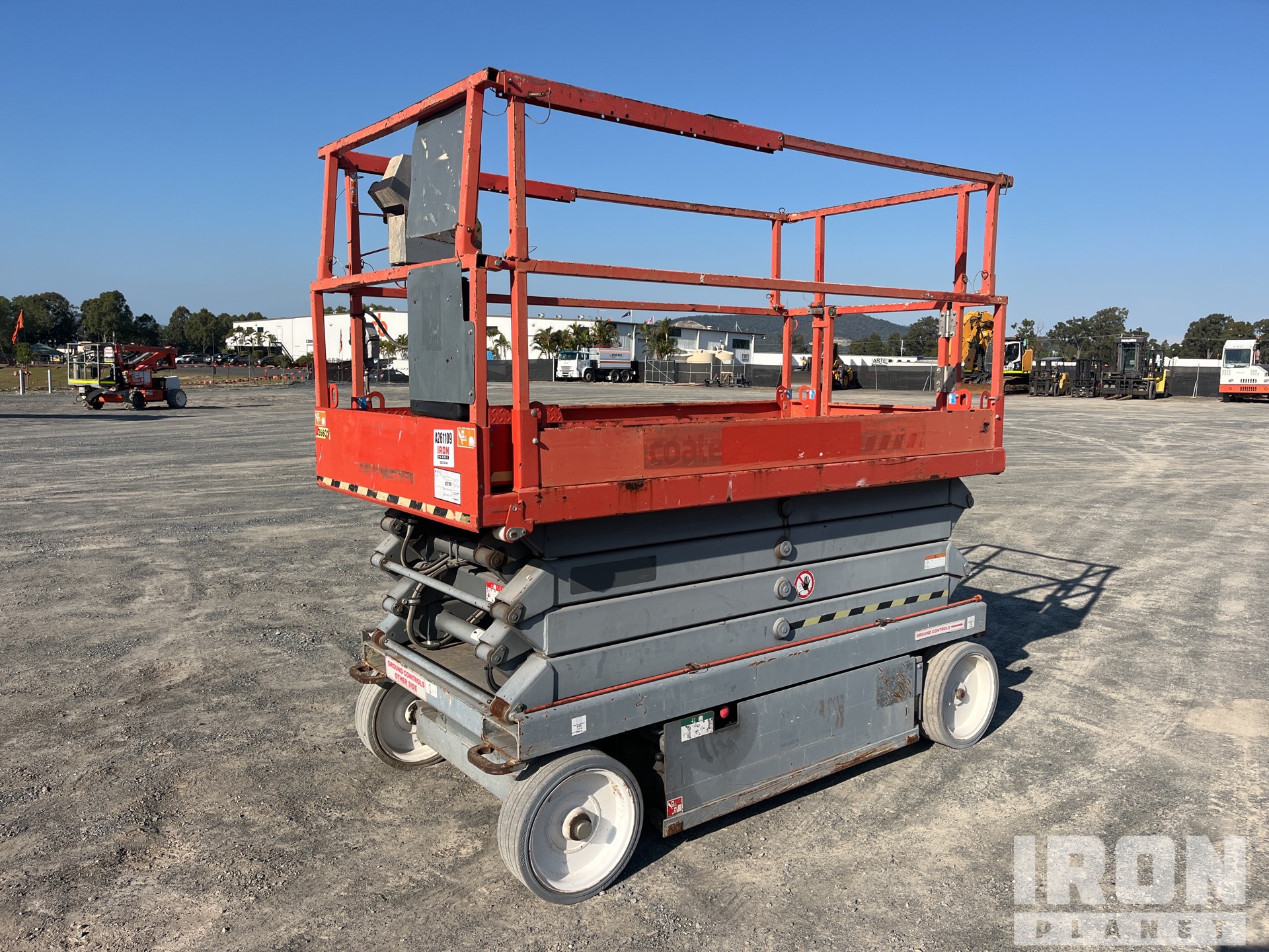 General Appearance with Picture, Left Front Corner