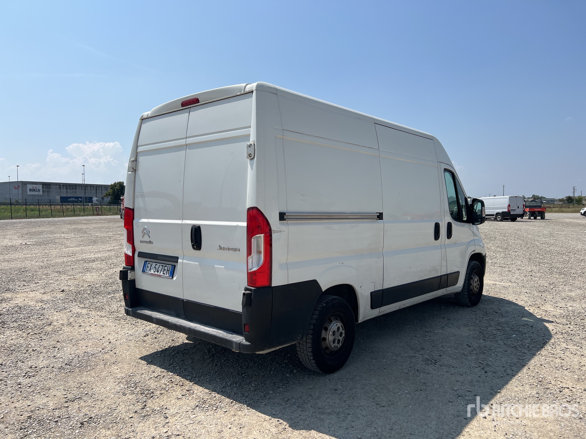 General Appearance with Foto, angolo anteriore sinistro