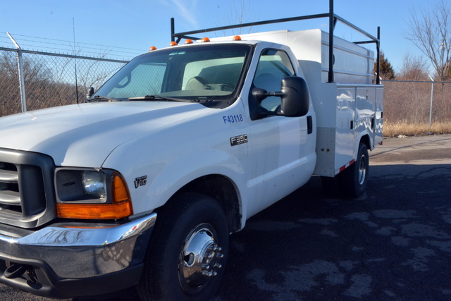 2000 Ford F-350 S/A Service Truck 2000 Ford F-350 S/A Service Truck