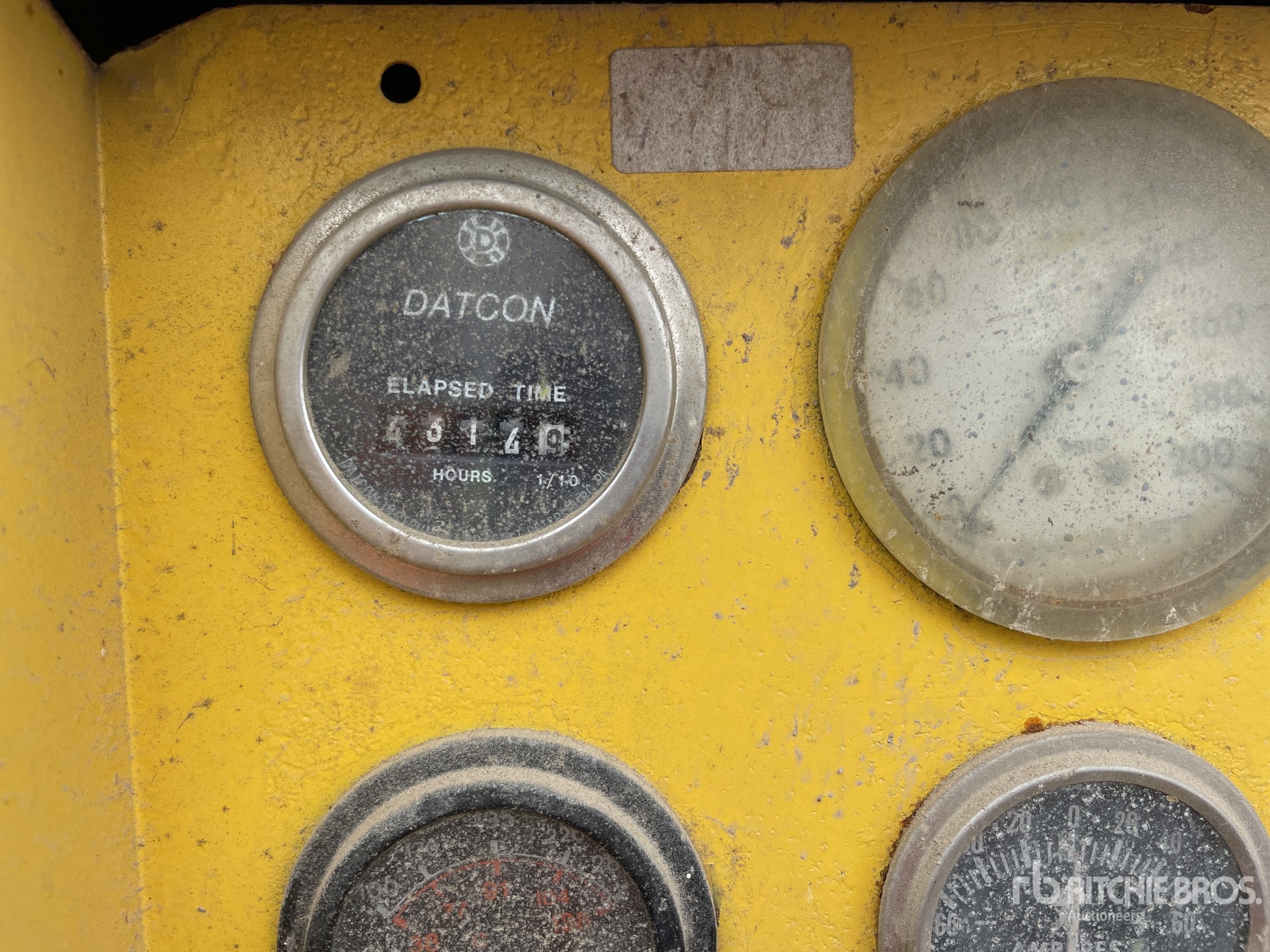 General Appearance with Hour Meter / Odometer