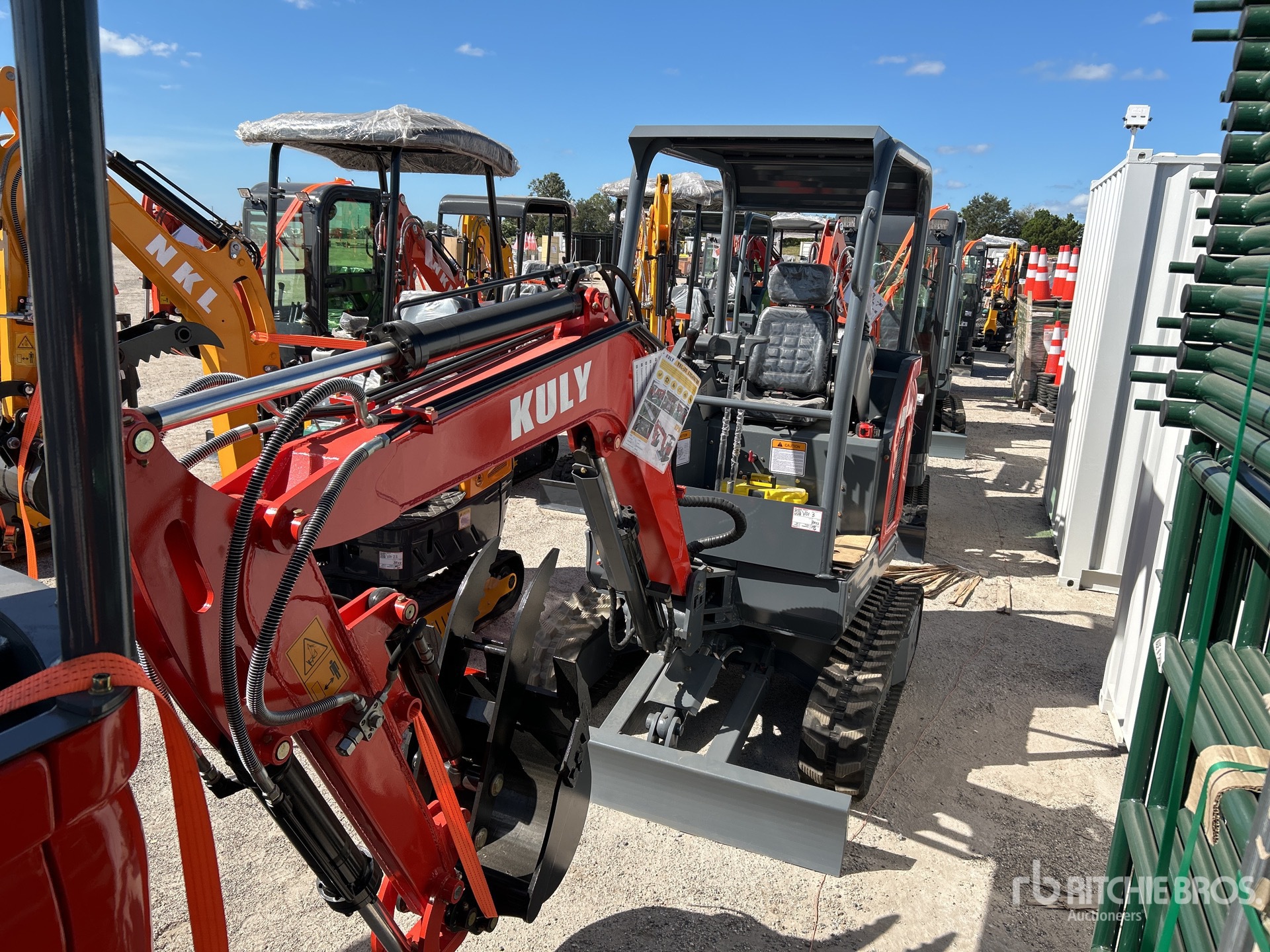 General Appearance with Picture, Left Front Corner