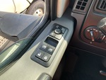 LL607795 - 2020 International LT625: Window Controls
