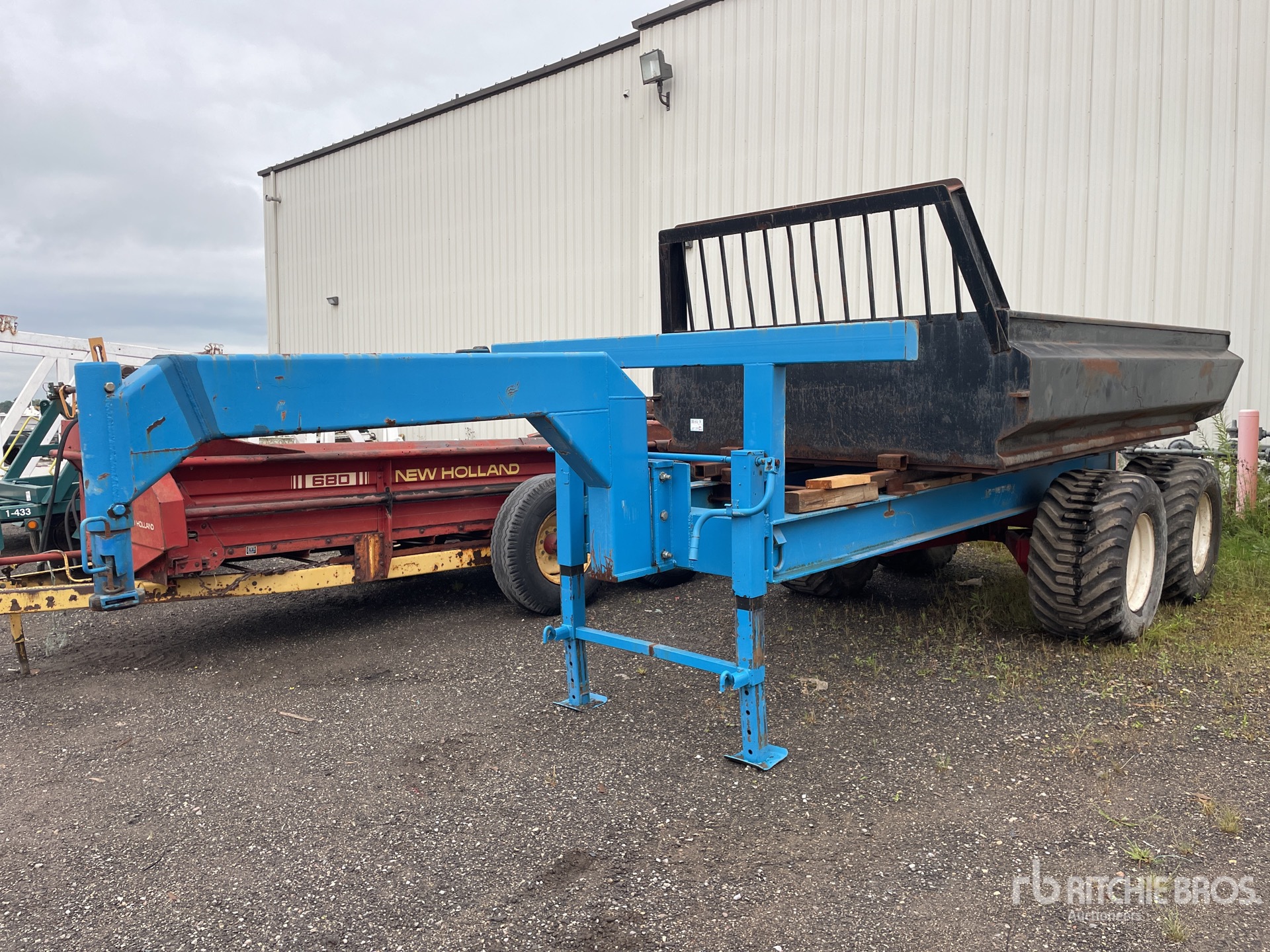 General Appearance with Picture, Left Front Corner