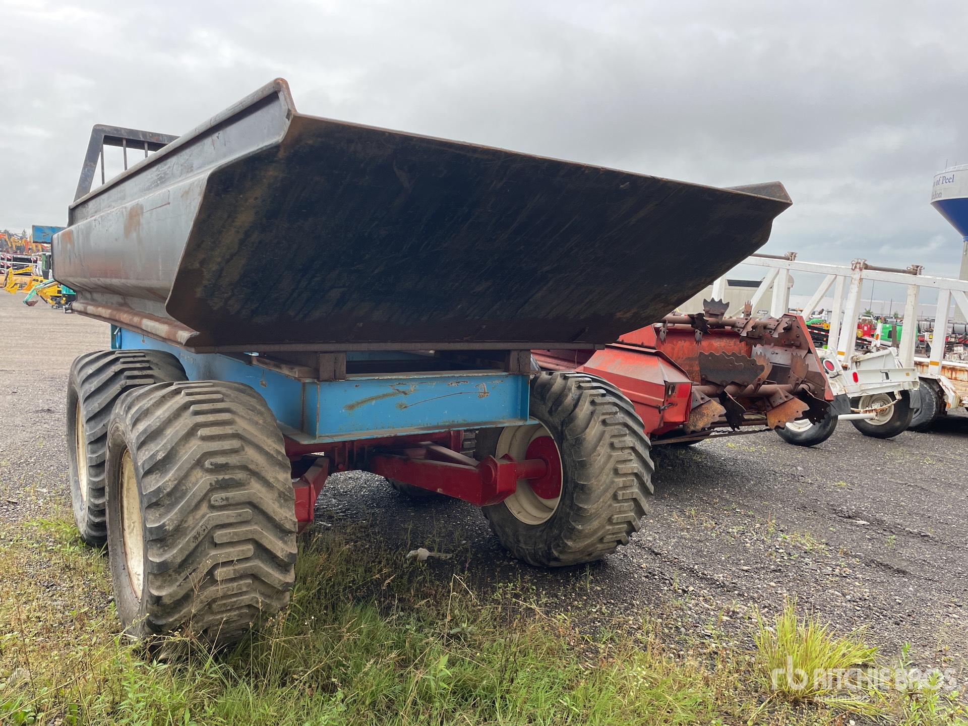 General Appearance with Picture, Left Rear Corner