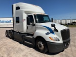 MN294555 - 2021 International LT625: Picture, Right Front Corner