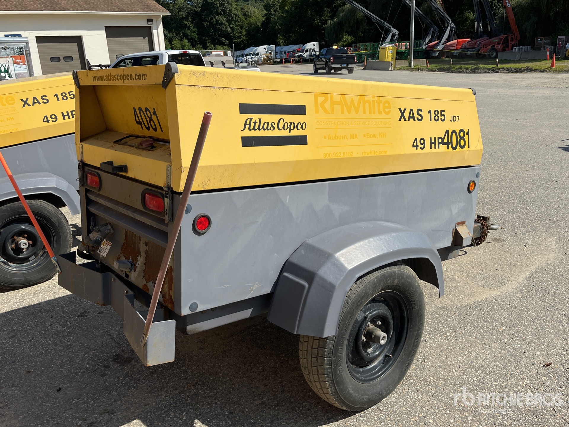 General Appearance with Picture, Right Rear Corner