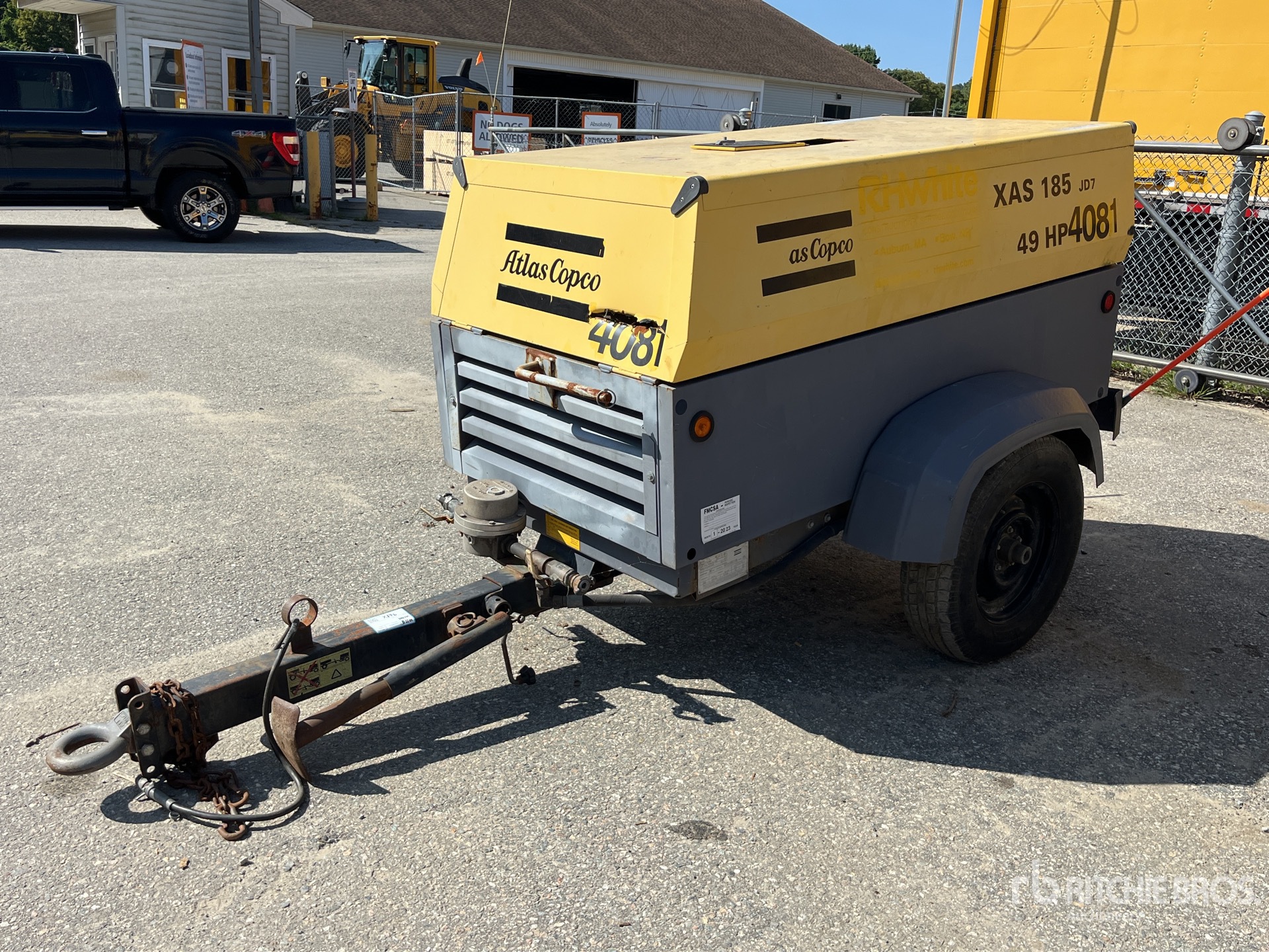 General Appearance with Glamour Shot