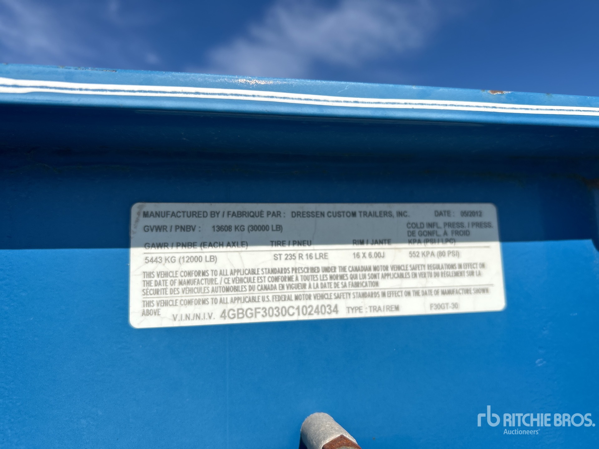 2012 Dressen 30 ft Tri/A Gooseneck Equipment Trailer Ritchie Bros. Auctioneers