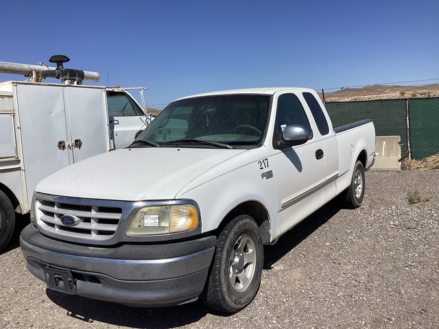 1999 Ford F-150 XLT 4x2 Extended Cab Pickup (Inoperable)