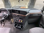 MN273556 - 2021 International LT625: Dash Components