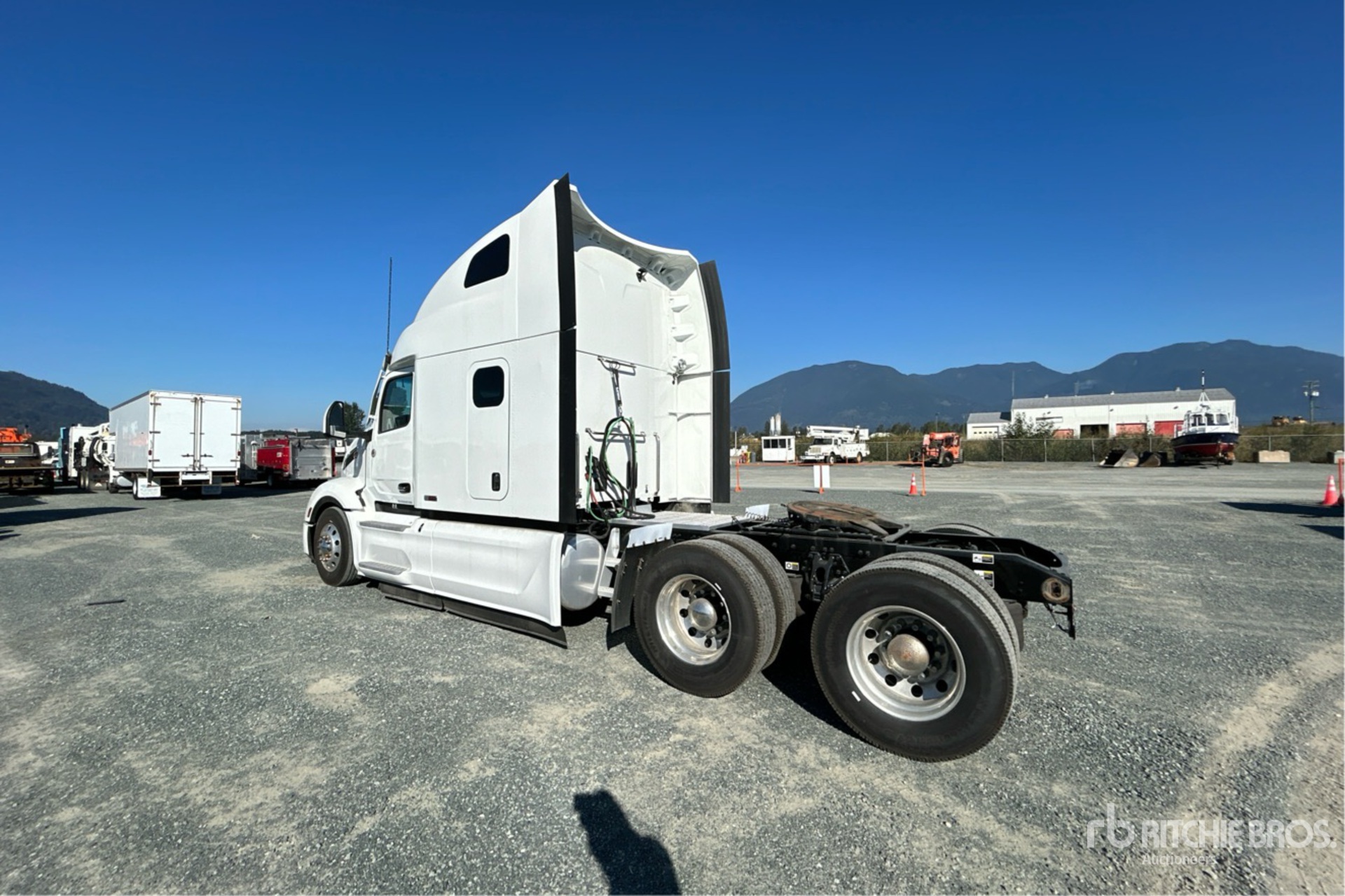 General Appearance with Picture, Left Rear Corner