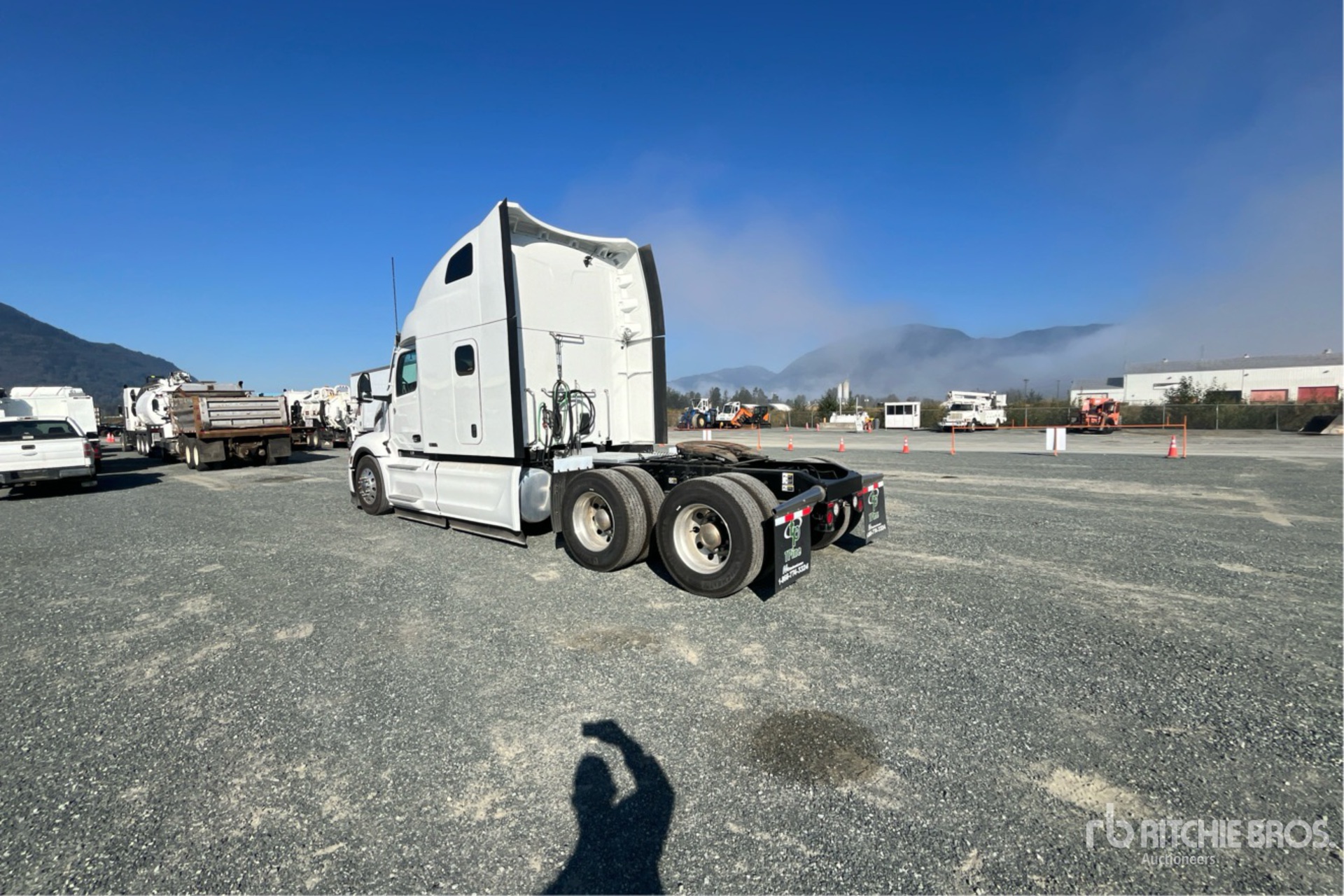 General Appearance with Picture, Left Rear Corner