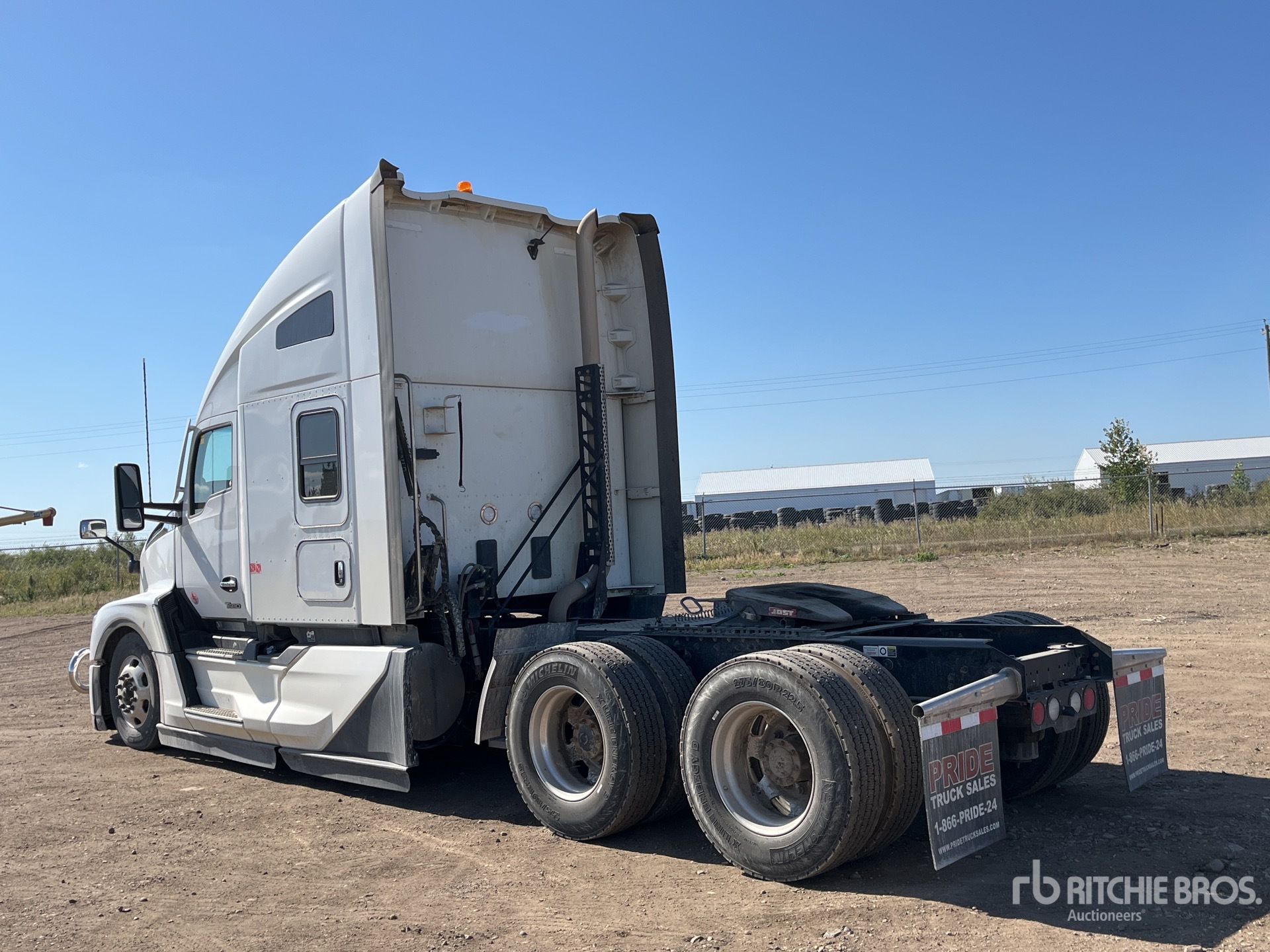 Aspect général with Image, coin arrière gauche