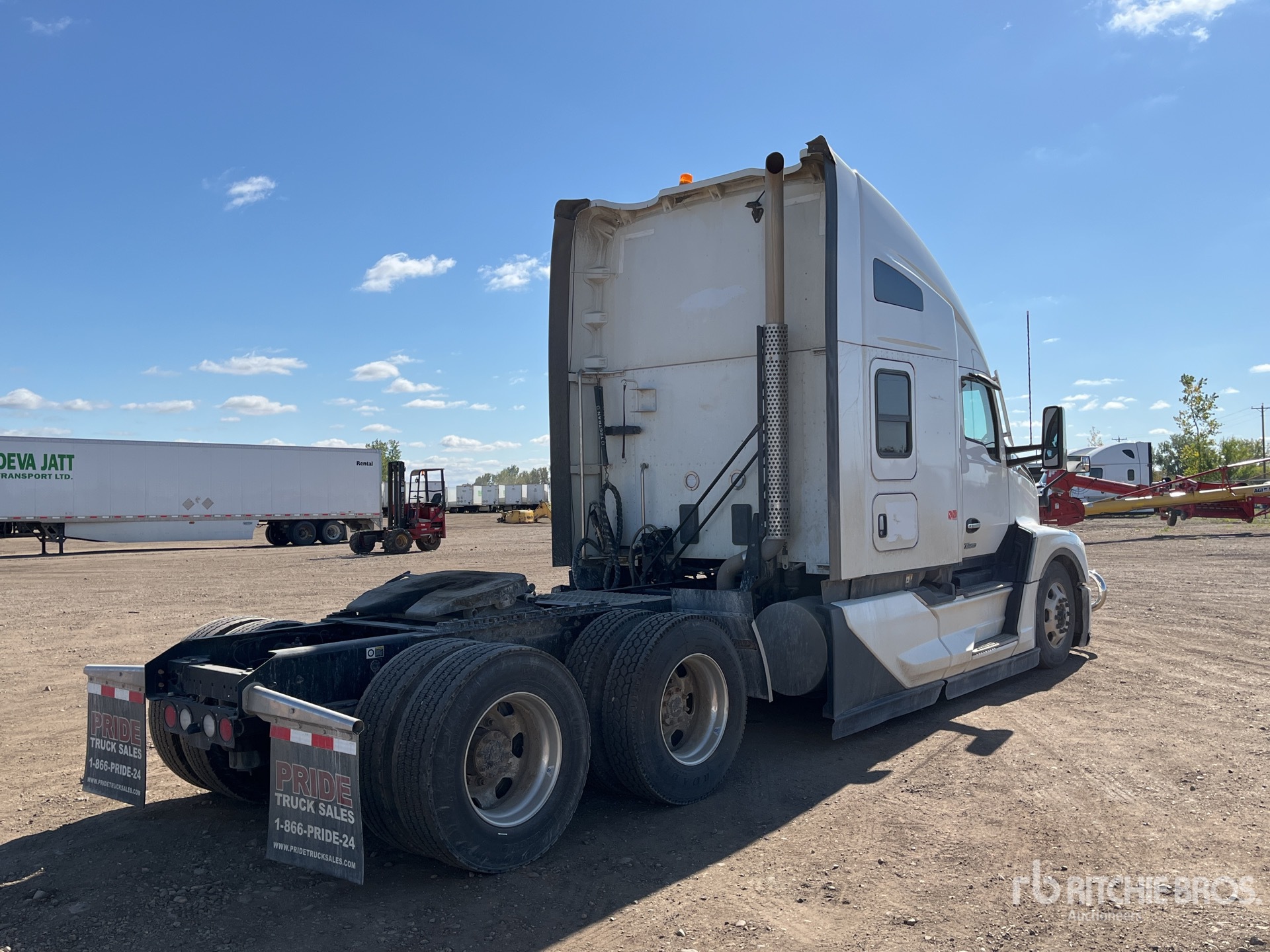 Aspect général with Image, coin arrière droit