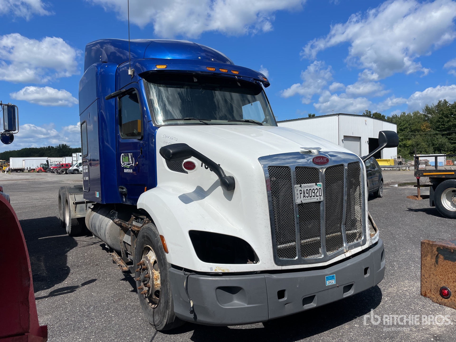 General Appearance with Picture, Right Front Corner