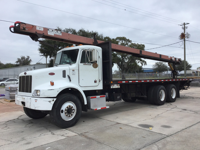 2005 Peterbilt 330 Flatbed Truck w/Conveyor