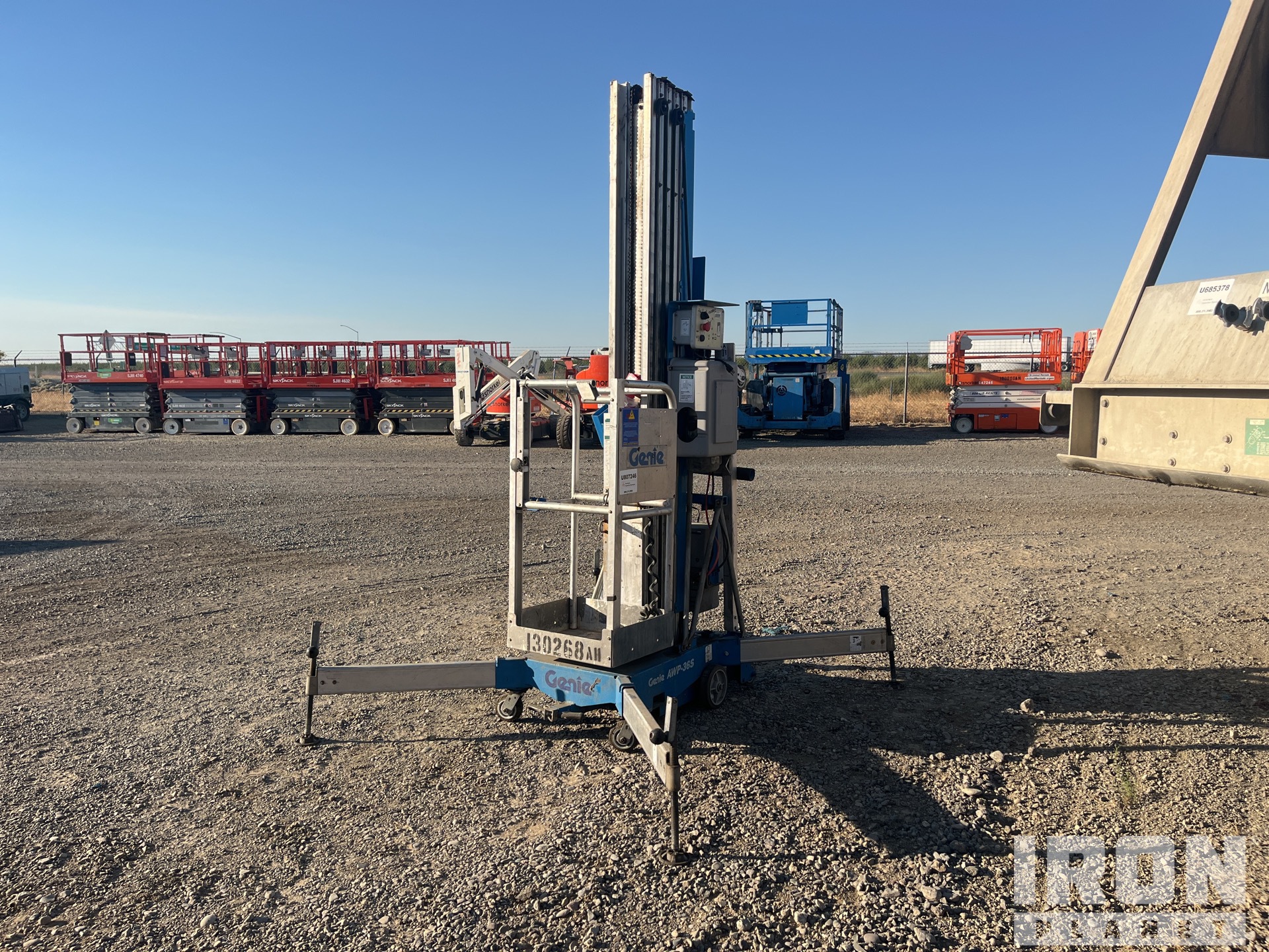 General Appearance with Featured Photo