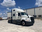 MN314610 - 2021 International LT625: Picture, Right Front Corner