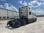 MN314610 - 2021 International LT625: Picture, Right Rear Corner