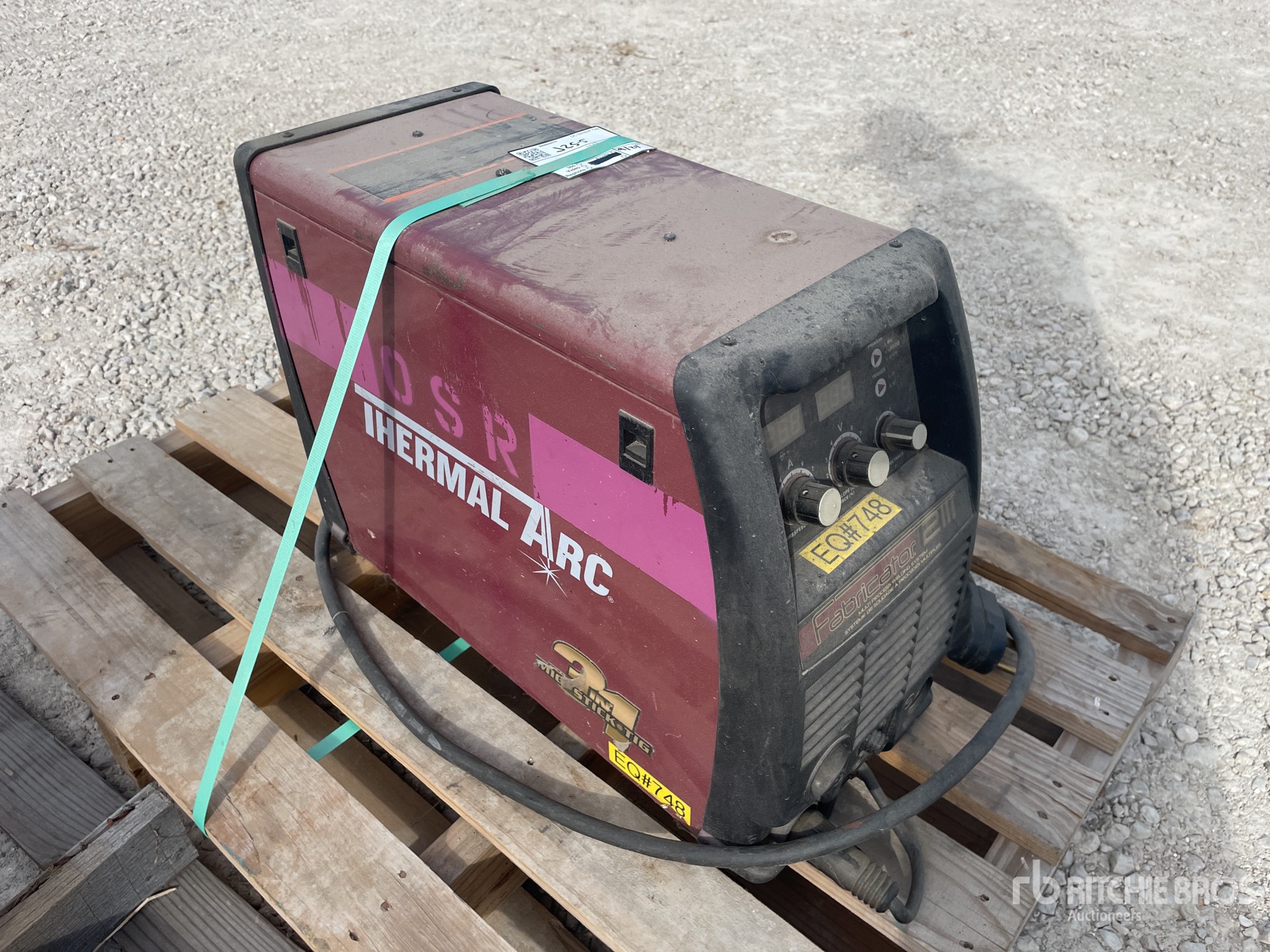 General Appearance with Picture, Right Front Corner