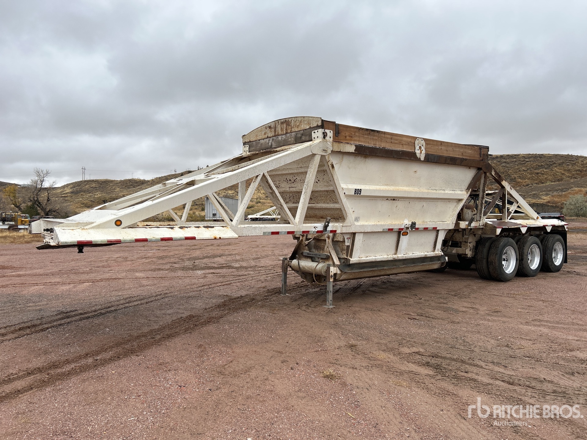 General Appearance with Featured Photo