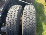 MN211490 - 2021 International LT625: Left Center Drive Tires