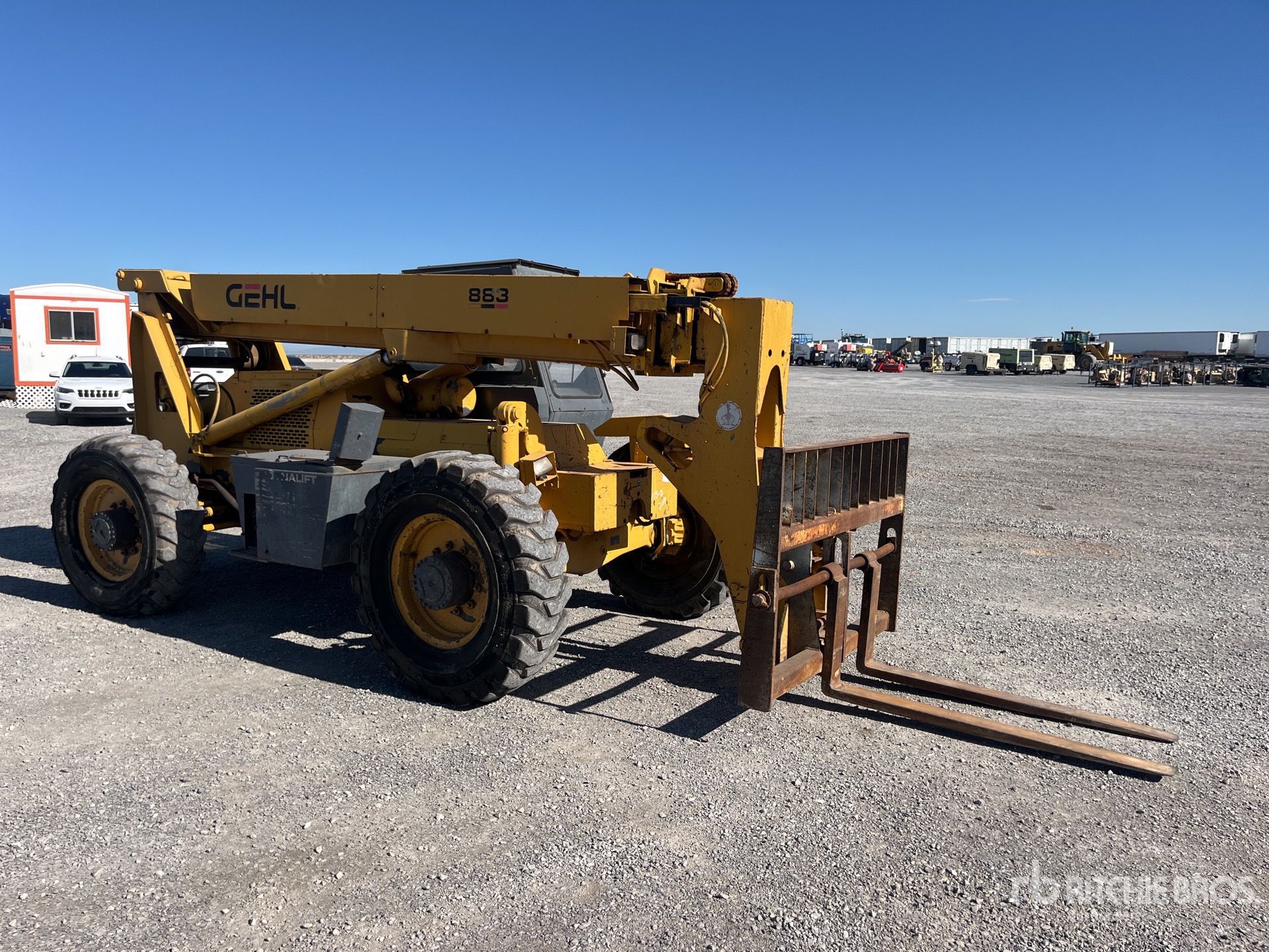 General Appearance with Picture, Right Front Corner