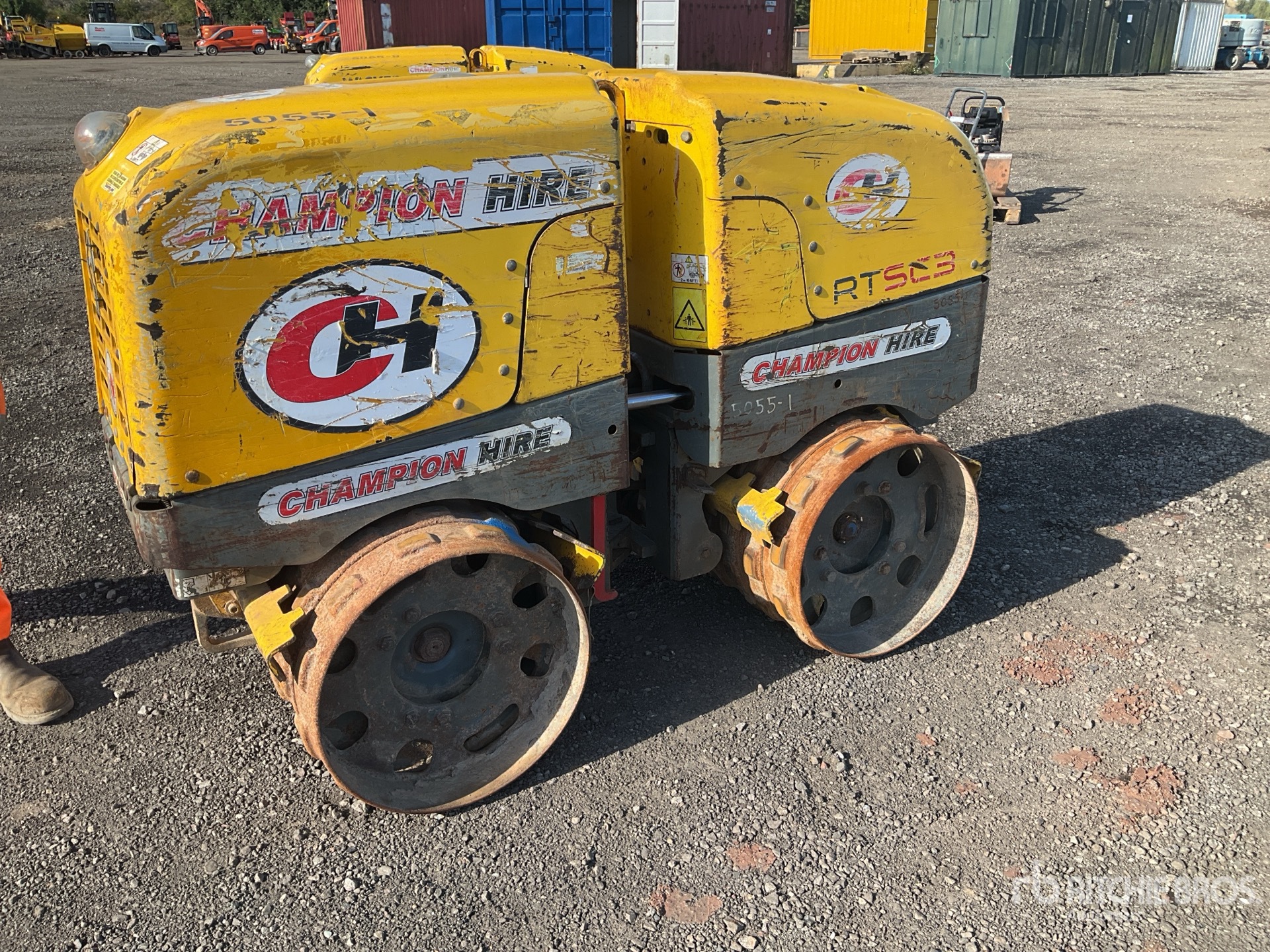 General Appearance with Picture, Left Front Corner