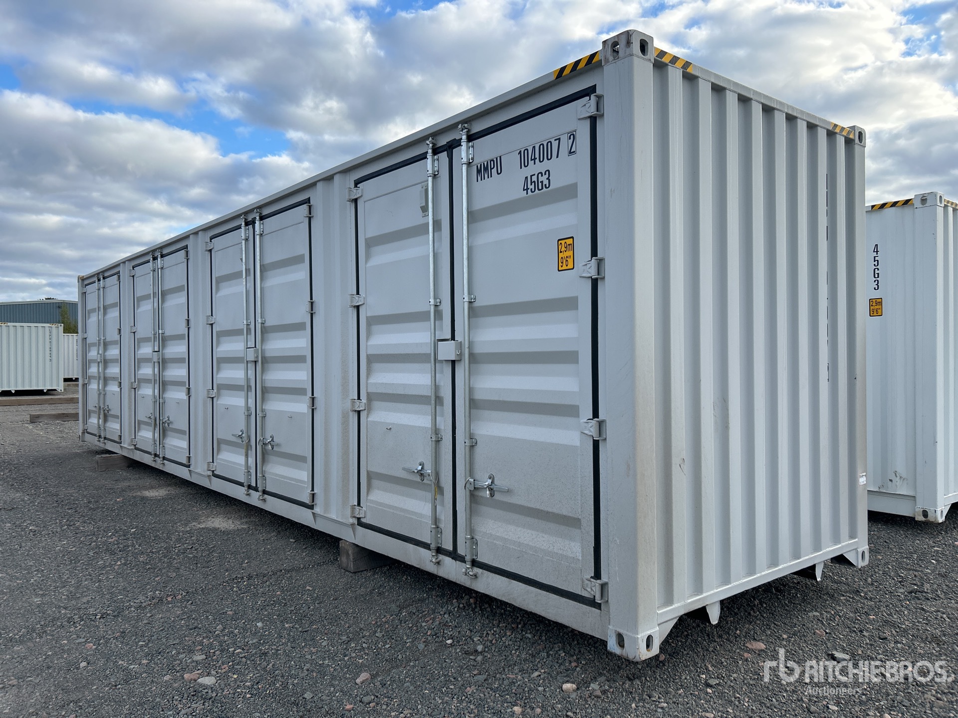 General Appearance with Foto, angolo posteriore sinistro