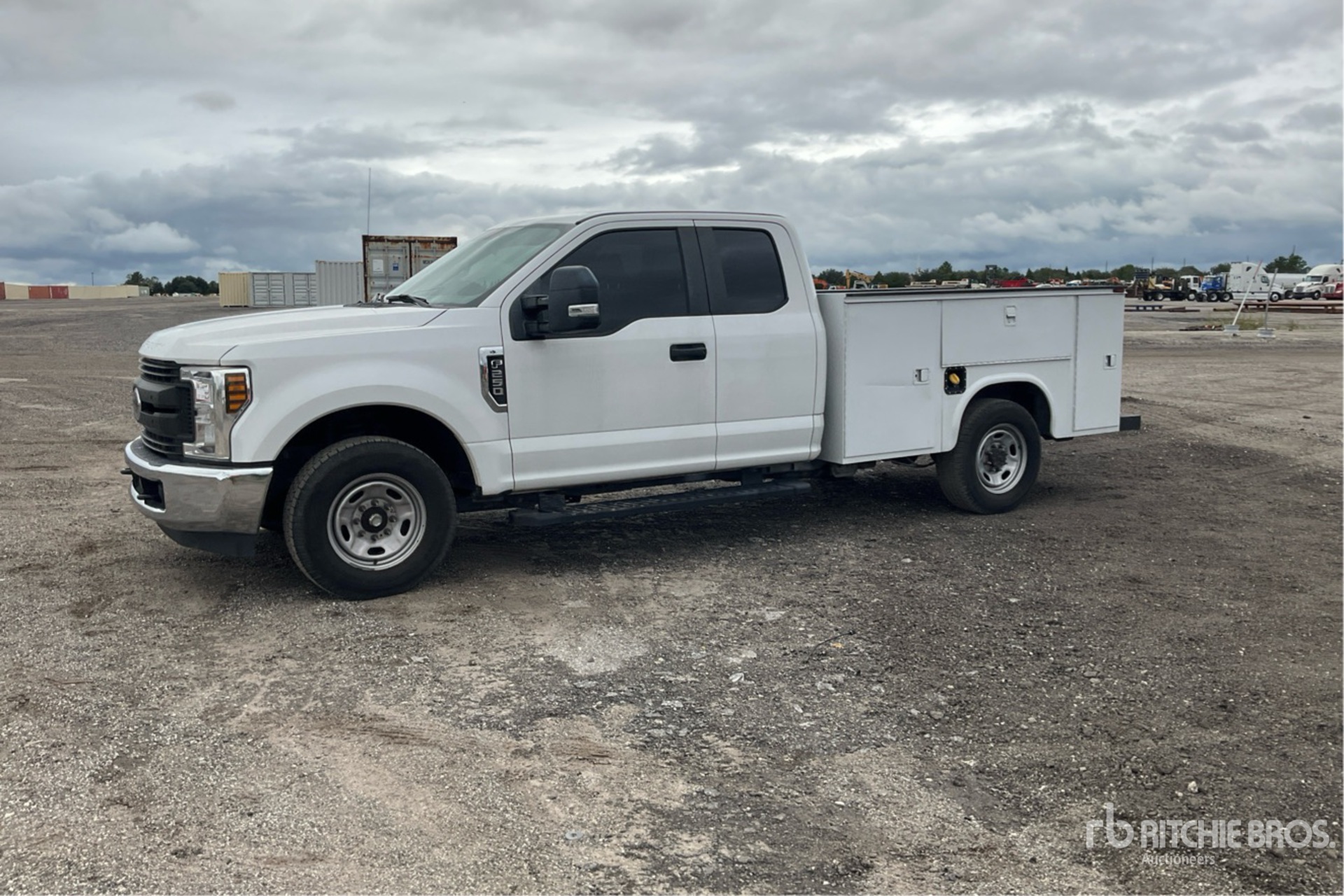 General Appearance with Picture, Left Front Corner