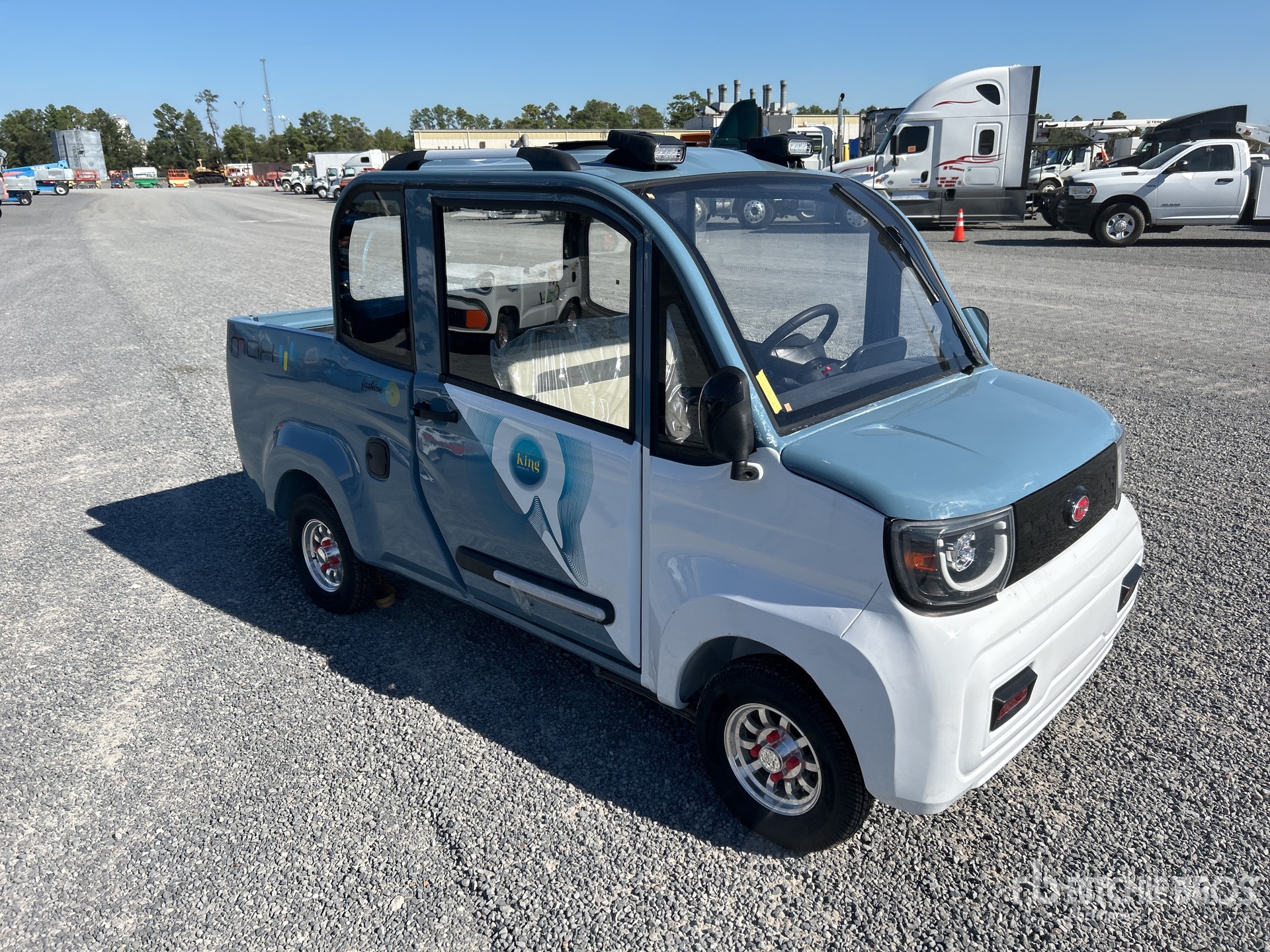 General Appearance with Picture, Right Front Corner