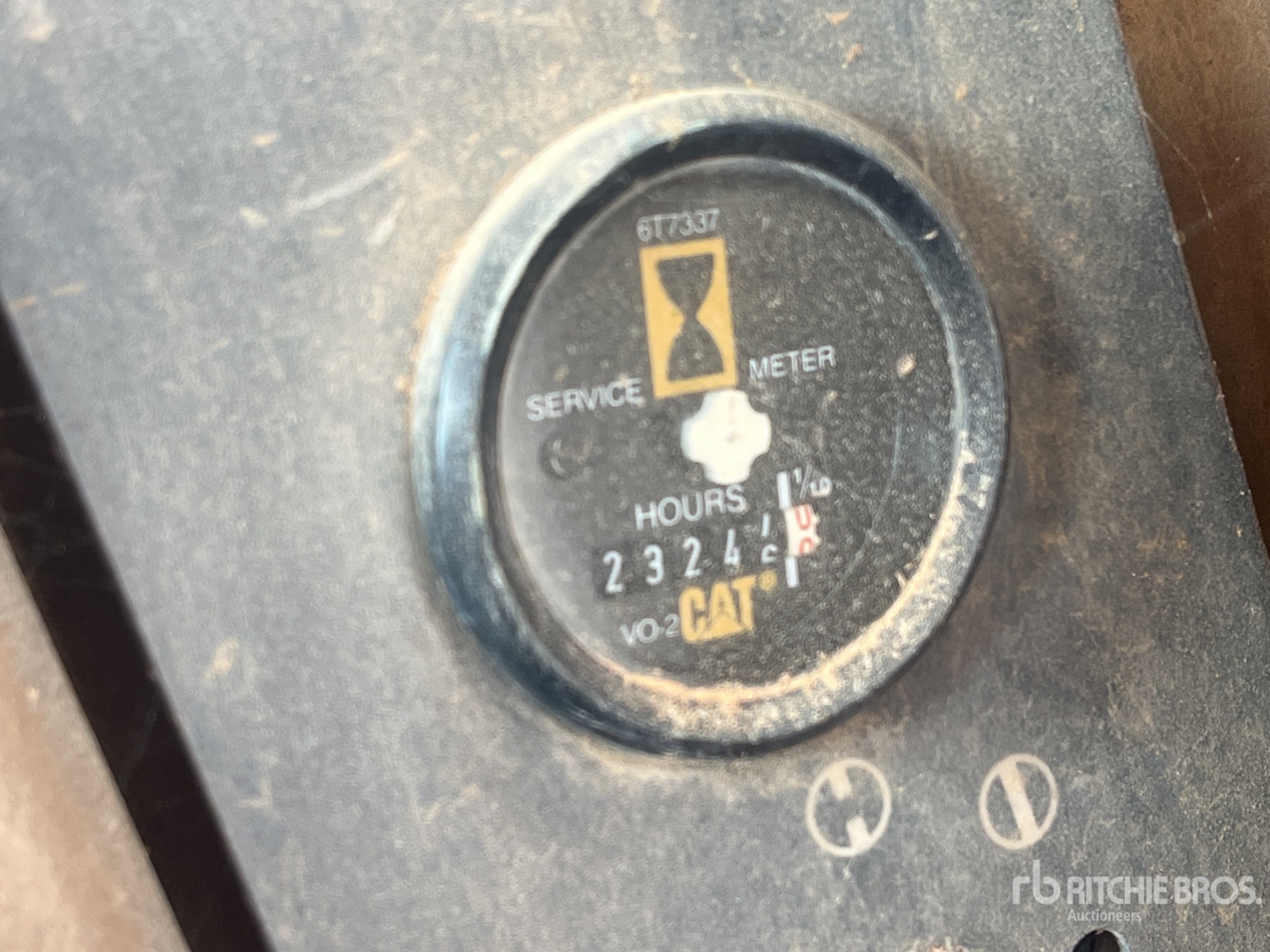 General Appearance with Hour Meter / Odometer