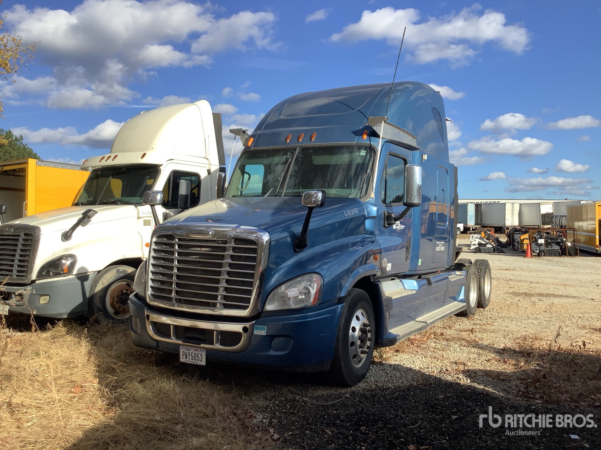 2013 Freightliner Cascadia 125 6x4 T/A Sleeper Truck Tractor | Ritchie ...