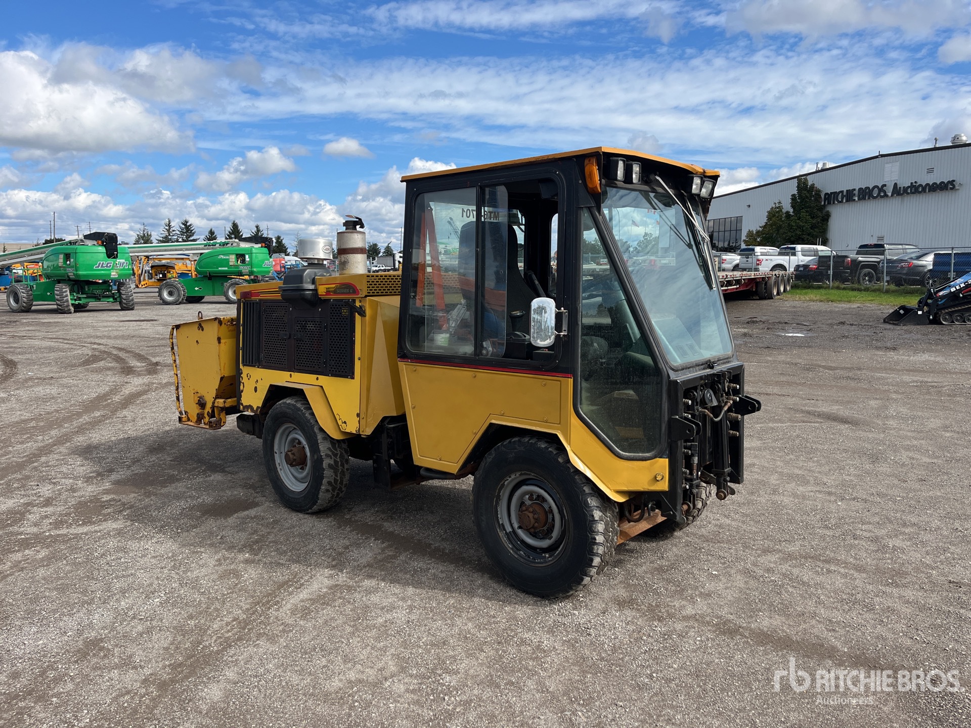 General Appearance with Picture, Right Front Corner